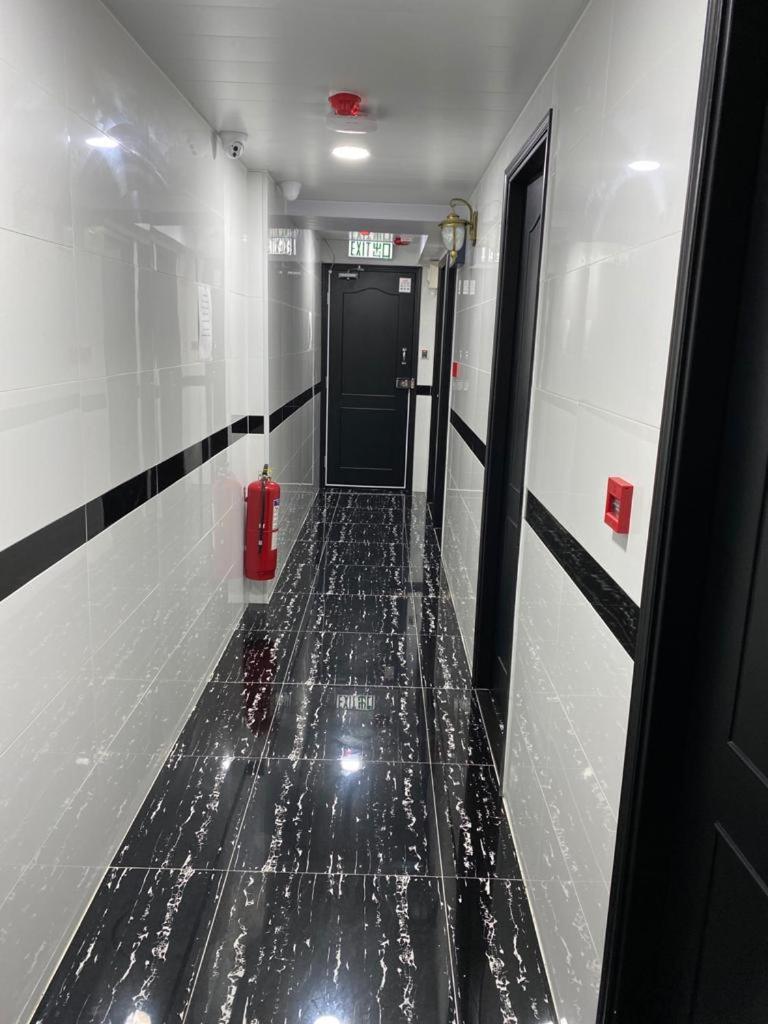 Day And Night Hostel Block D 10Th Floor Hong Kong Luaran gambar